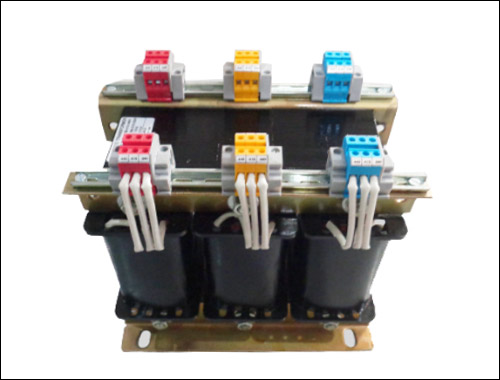 Three-Phase Control Transformers