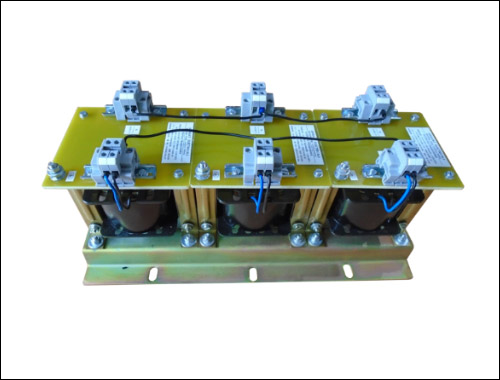 Three-Phase Control Transformers